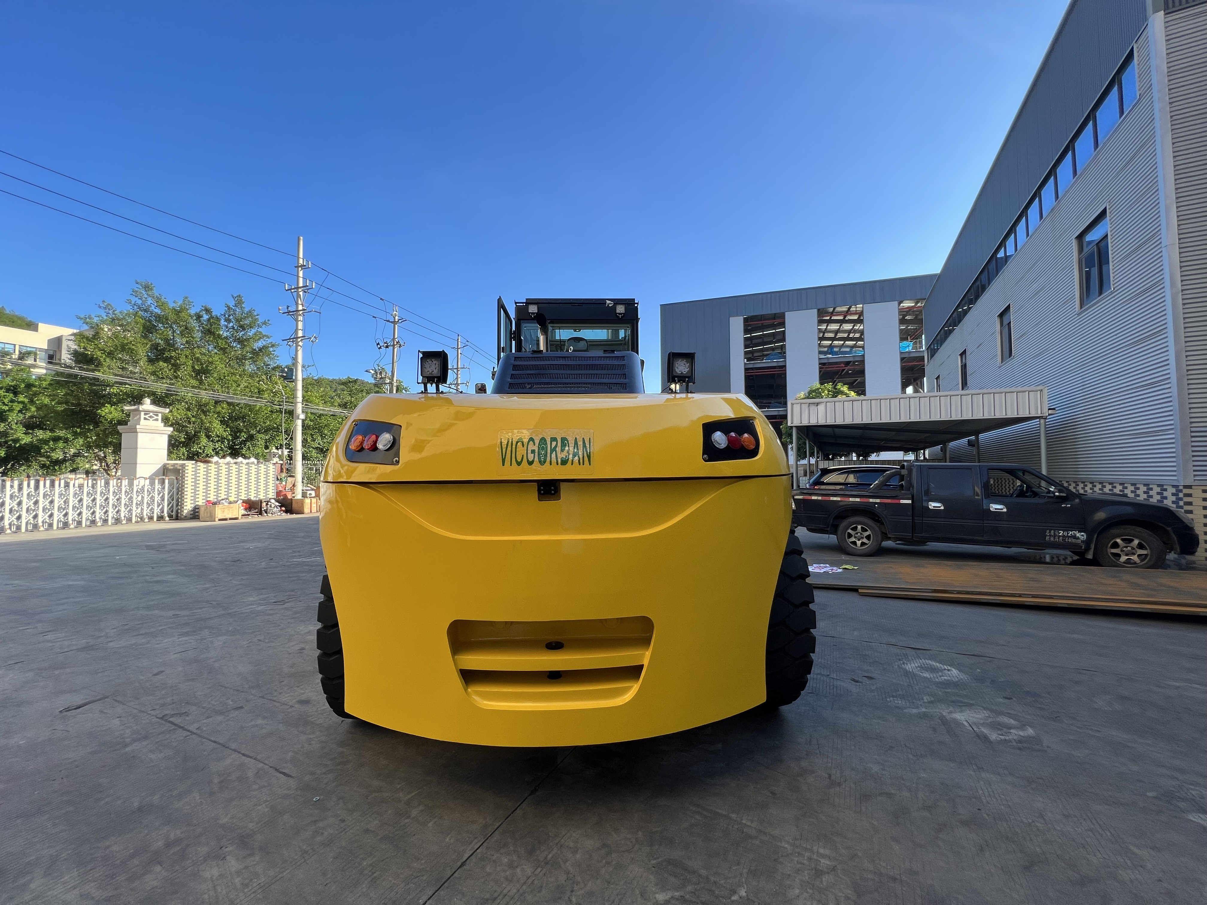 25 ton forklift