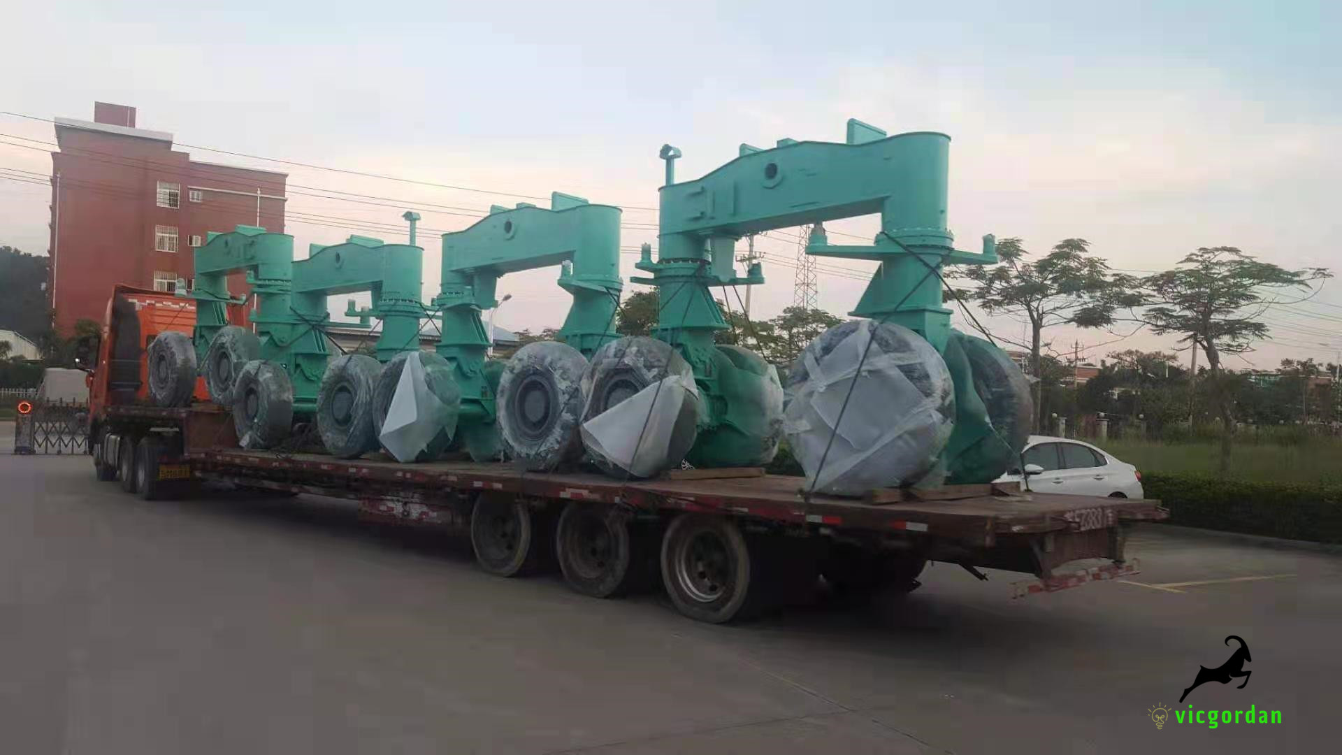 2021.9th July. Our Vicgordan 50 ton Rubber Tire Gantry Crane for stone yard going to India market After 6 month R