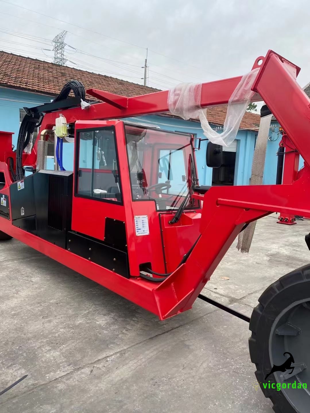 2021.20th Mar. Our Vicgordan 35 ton straddle carrier for container yard going to South africa market After 4 month R