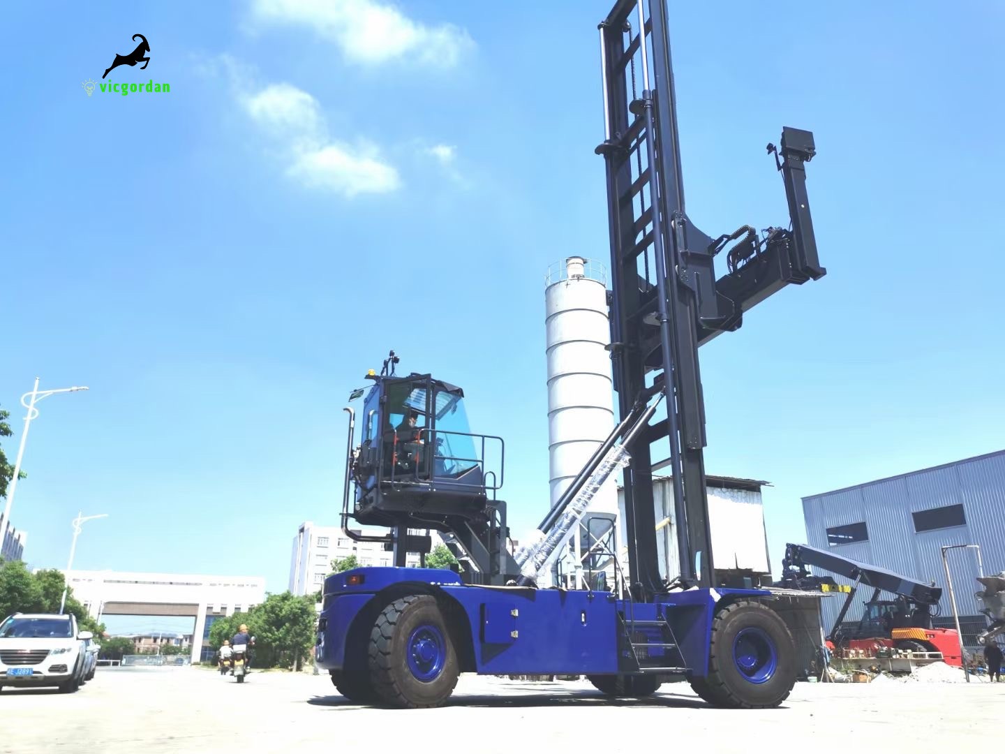 vicgordan empty container handler