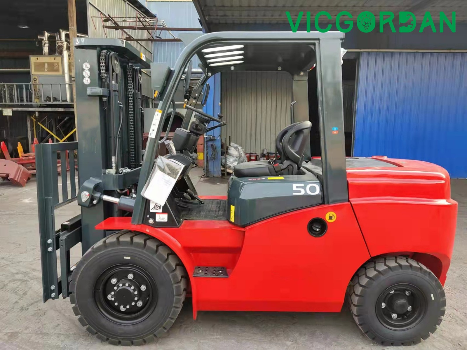 Vicgordan 5 ton forklift with high class engine and mast is going to Chile