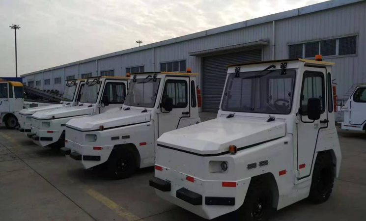 4 units 25kN Diesel baggage tractor is working in Mexico
