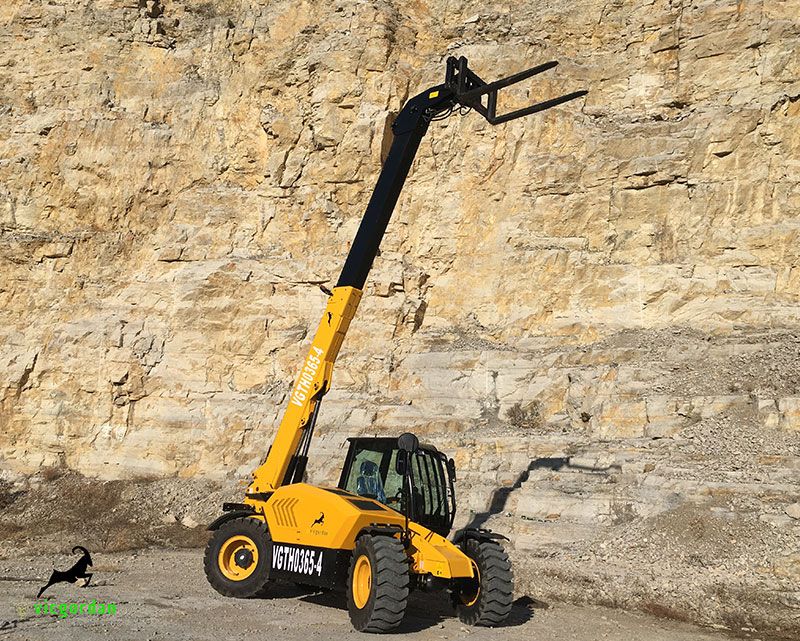 3.5 Ton Telehandler 7M Lifting