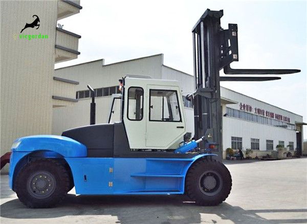 25 ton forklift