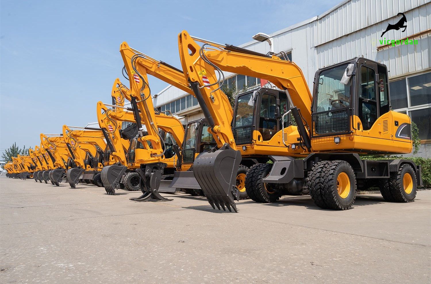 7.5 ton wheel excavator with yuchai engine