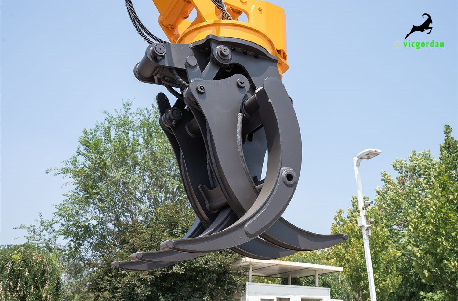 7.5 ton wheel excavator with yuchai engine