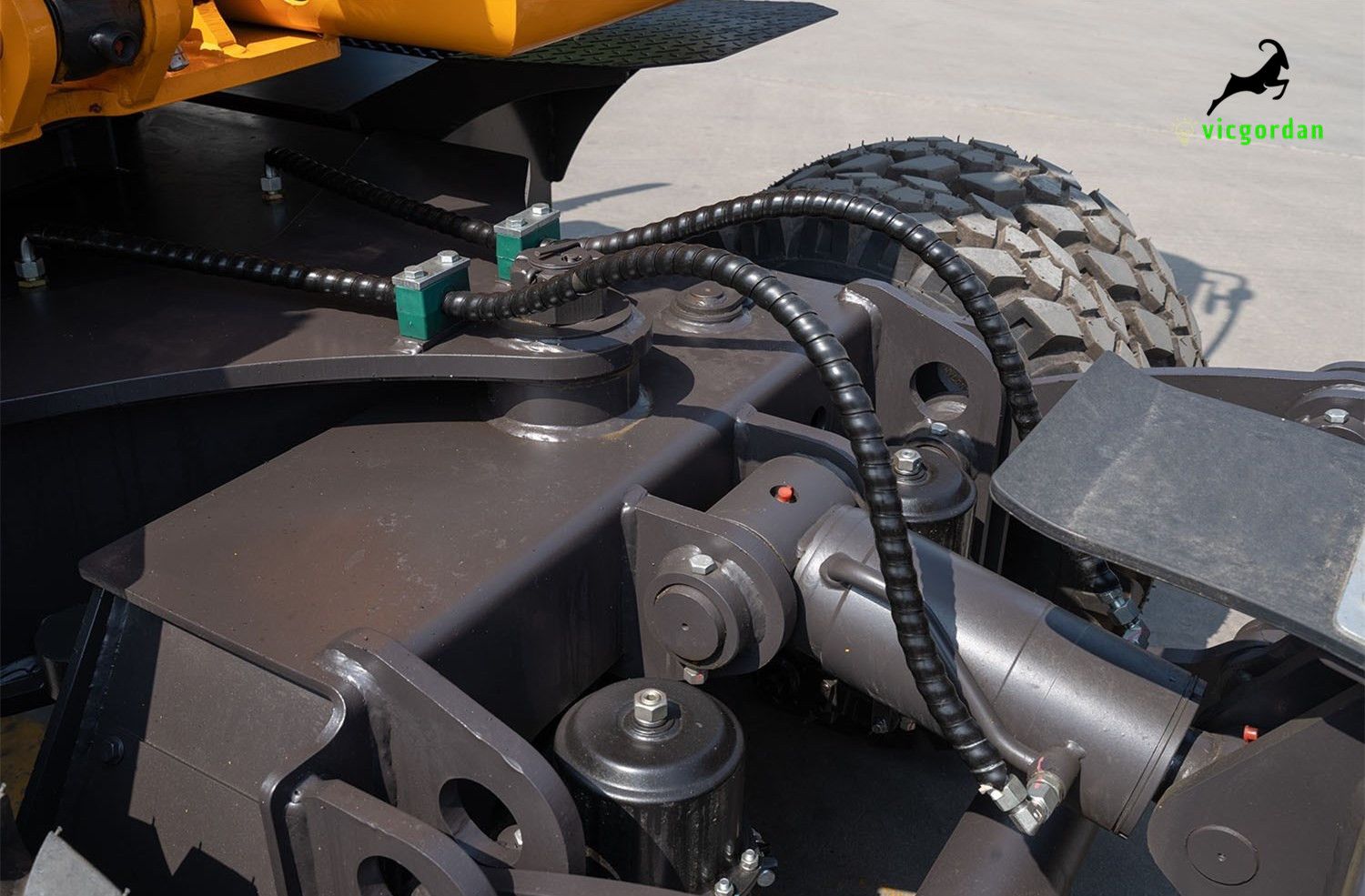 8.5 ton wheel excavator with Yanmar engine