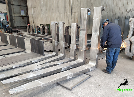 16 ton One piece port truck fork