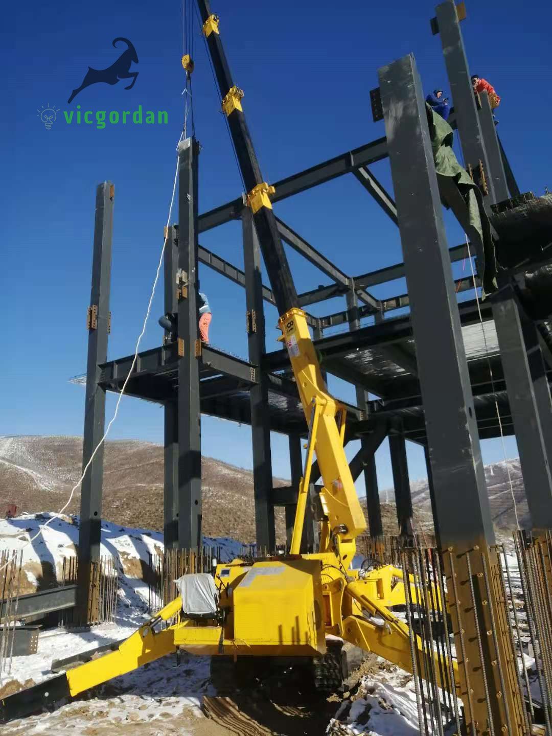 Kazakhstan 1 units Vicgordan spider cranes VSC295 are helping on the snow place for villa.