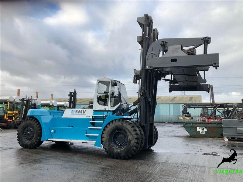 On July 8, 2017 Our Vicgordan 20ft spreader is working well for SMW 35 Ton forklift. Any 40&20FT spreader for forklift and Reach stacker Please call Vicgordan G