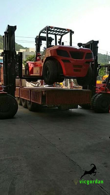 Our 12 ton forklift with 2 stage 3 m mast is going to Philippines for rental company
