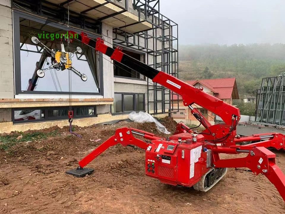 Vicgordan 3 ton spider cranes VSC295 with Glass suction are helping our customer to build villa.