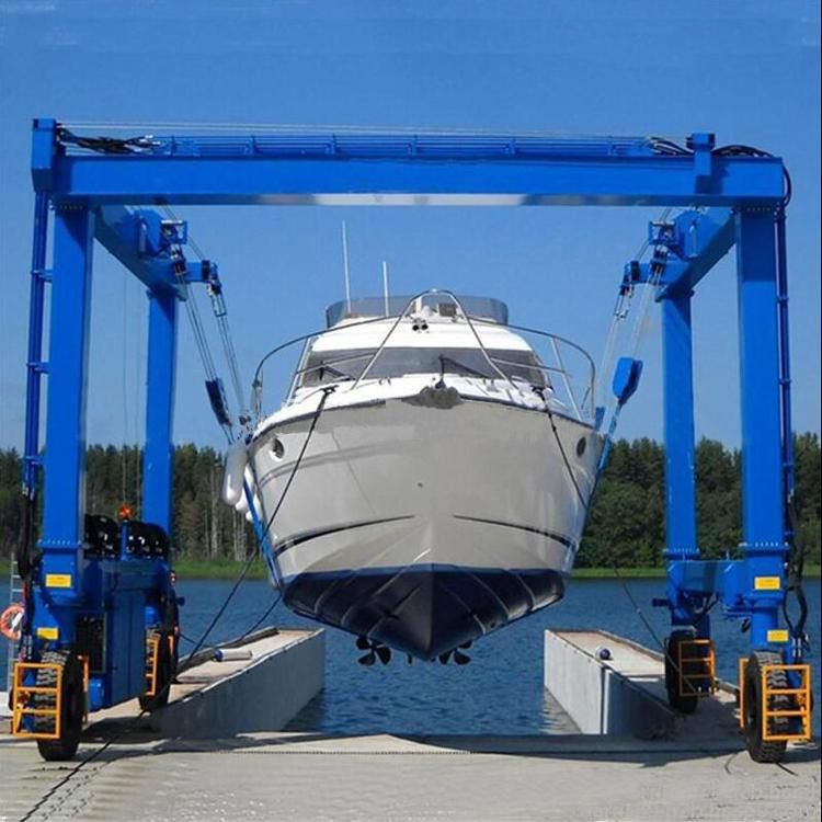 Mobile Boat Hoist