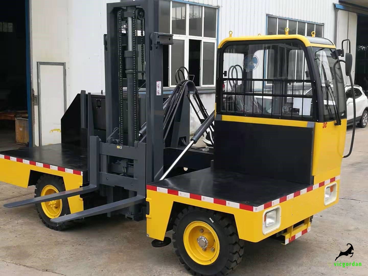 Vicgordan side loader VG-SF30