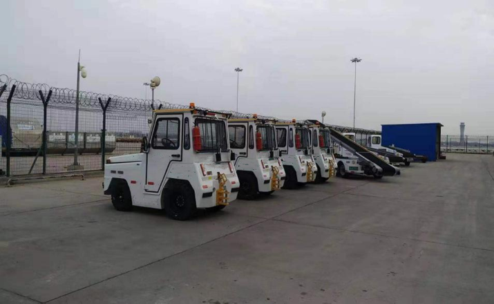 4 units 25kN Diesel baggage tractor is working in Mexico
