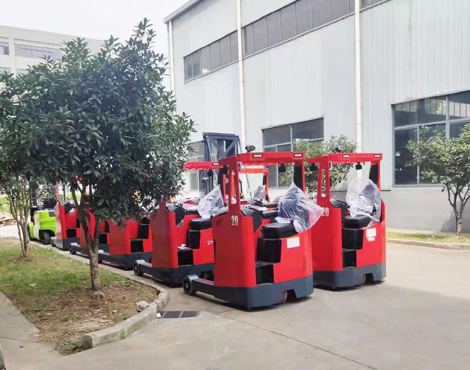 VicGorDan 5 units 2 ton electric reach truck is going to Africa for food company