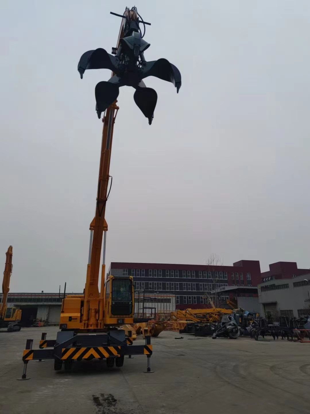 35 ton MHE for steel factory with 2.5 ton capacity Steeljaw