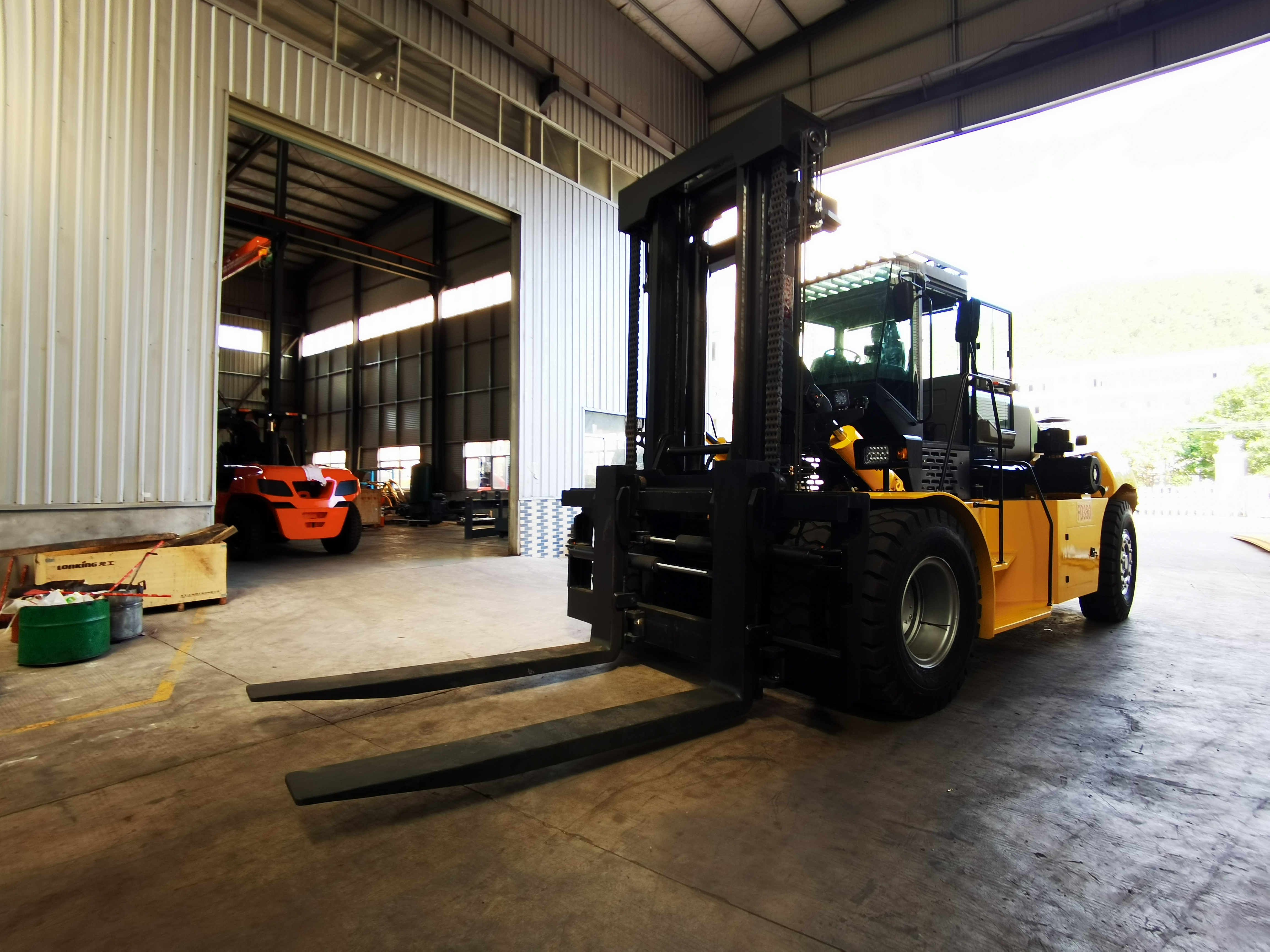 35 ton forklift