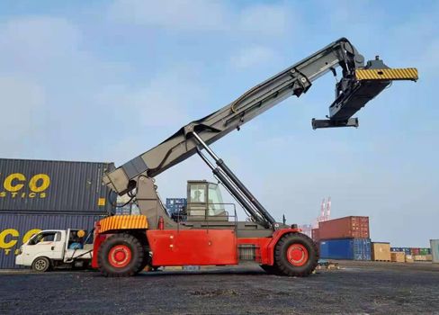 Benefits of Buying a Forklift