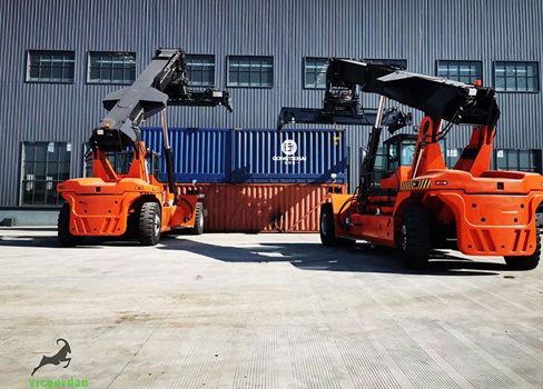 How Much Can a Reach Stacker Lift?