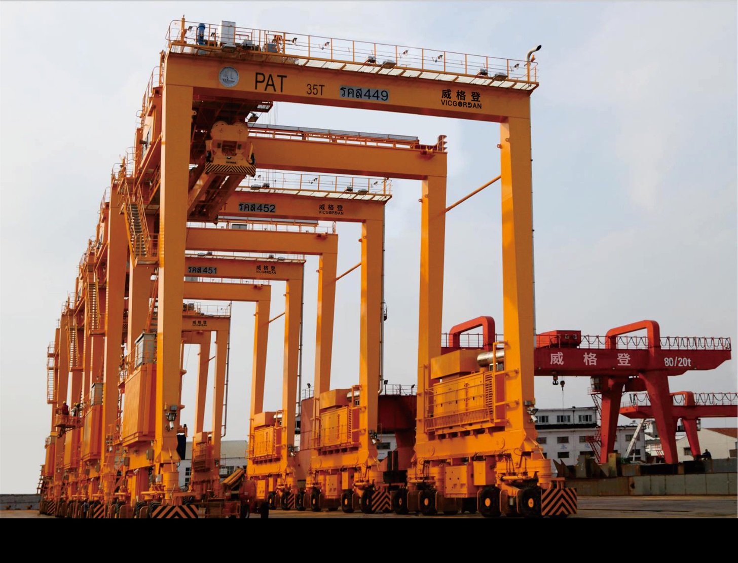 Rubber-Tyred Gantry cranes RTG